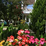 Muskebi Aparthotel 3*