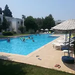 Apart-hotel Muskebi 3*