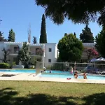 Muskebi Aparthotel