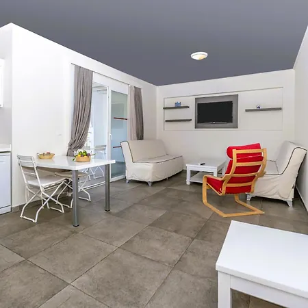 Muskebi 3* אורטקנט